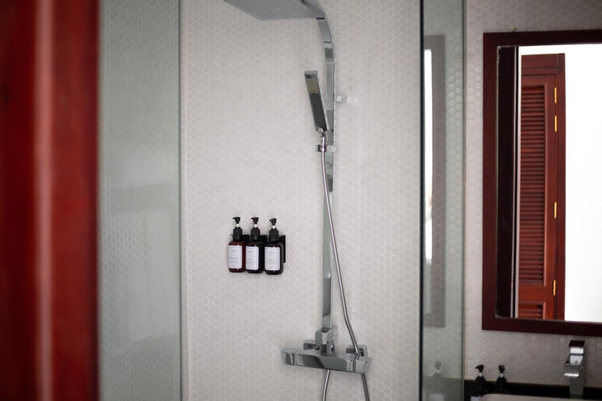 La Chronique Hotel プノンペン エクステリア 写真